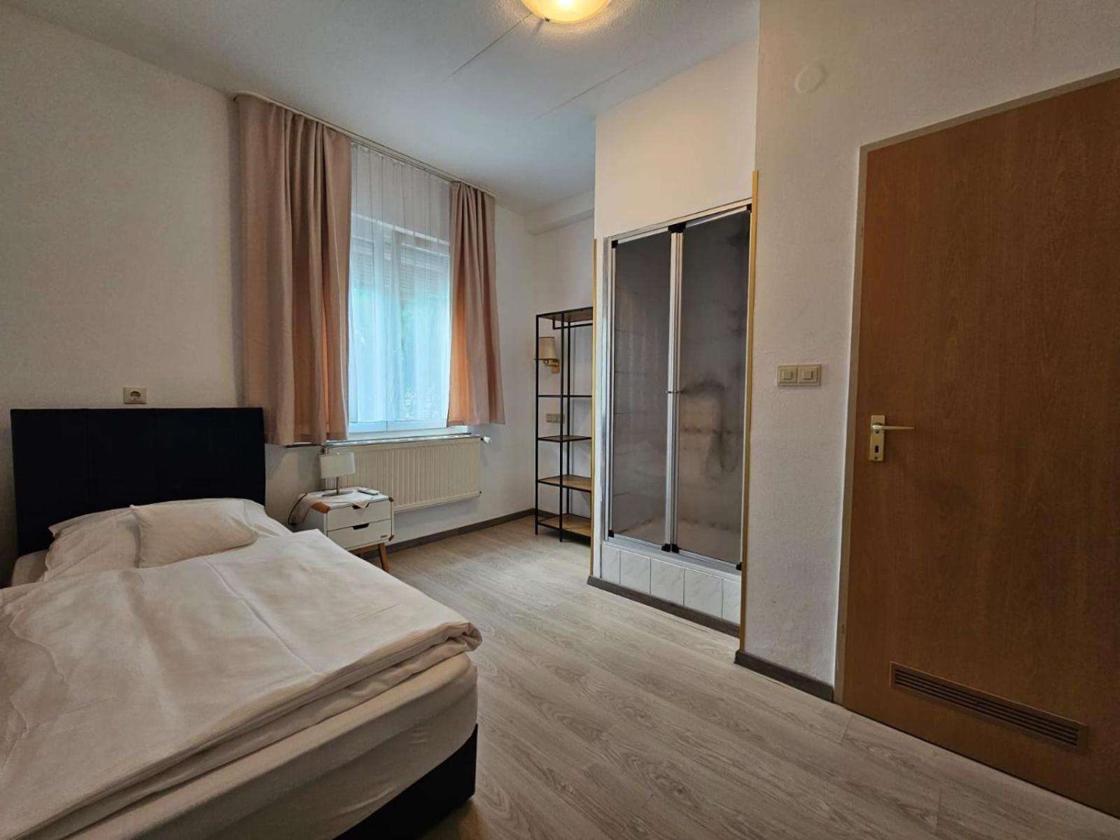 Hotel Haus Isenburg Neu-Isenburg Buitenkant foto