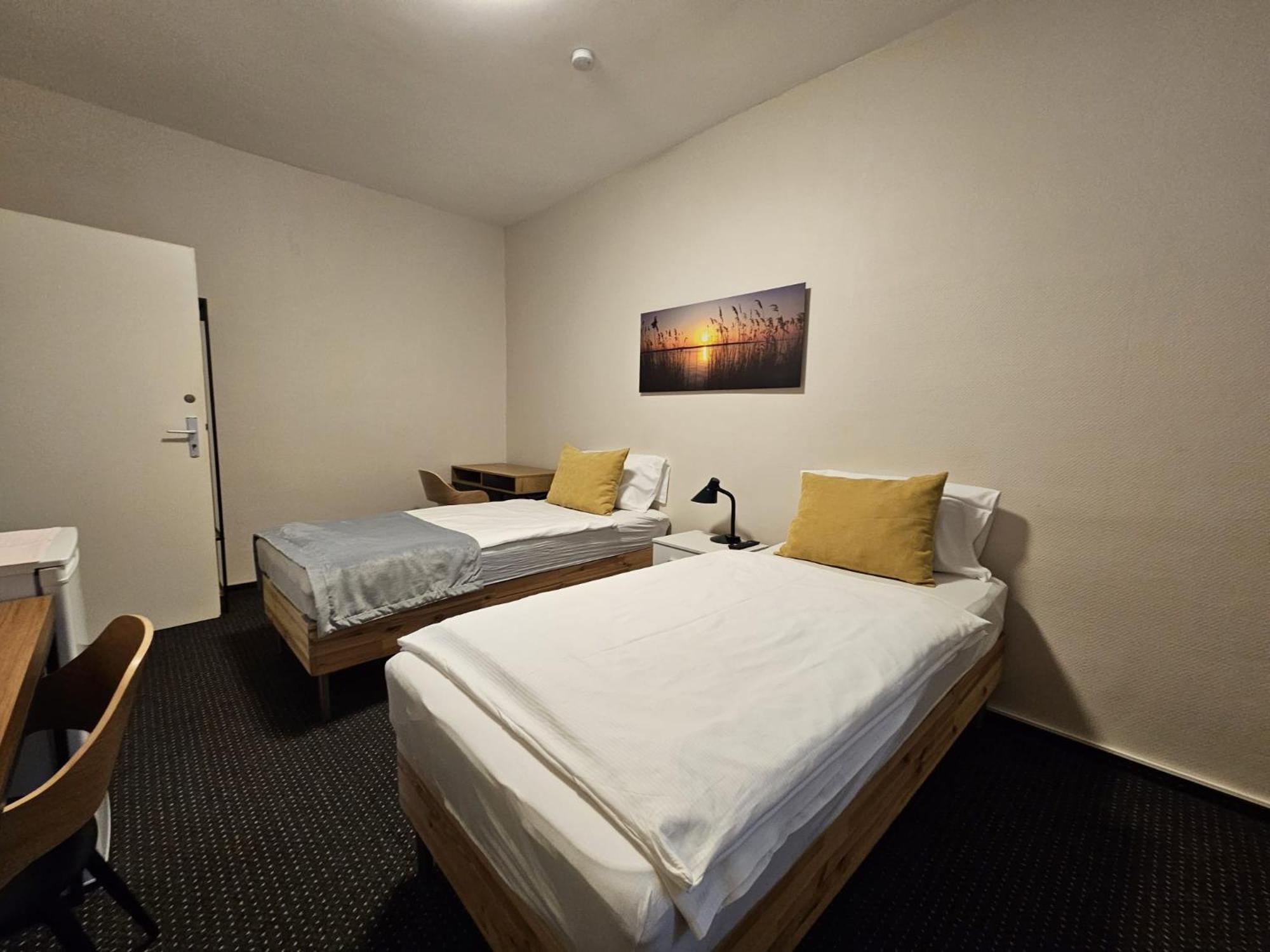 Hotel Haus Isenburg Neu-Isenburg Buitenkant foto