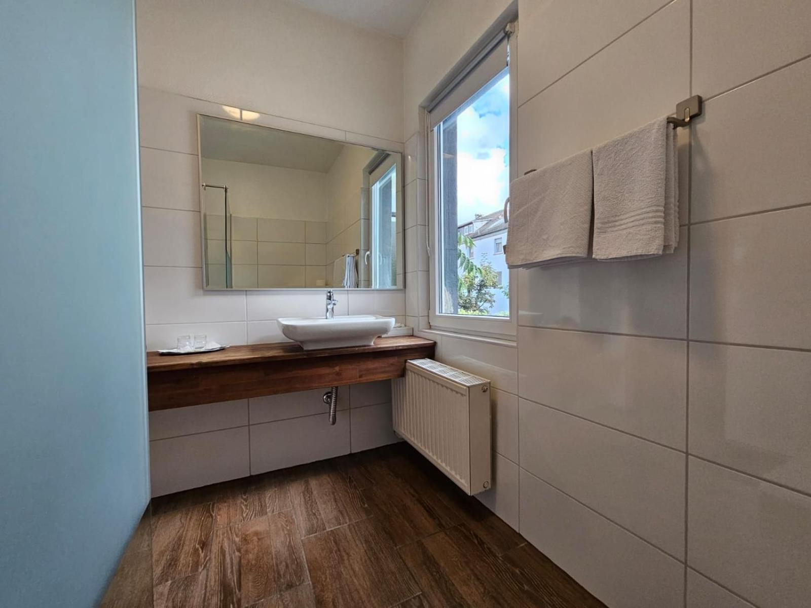 Hotel Haus Isenburg Neu-Isenburg Buitenkant foto
