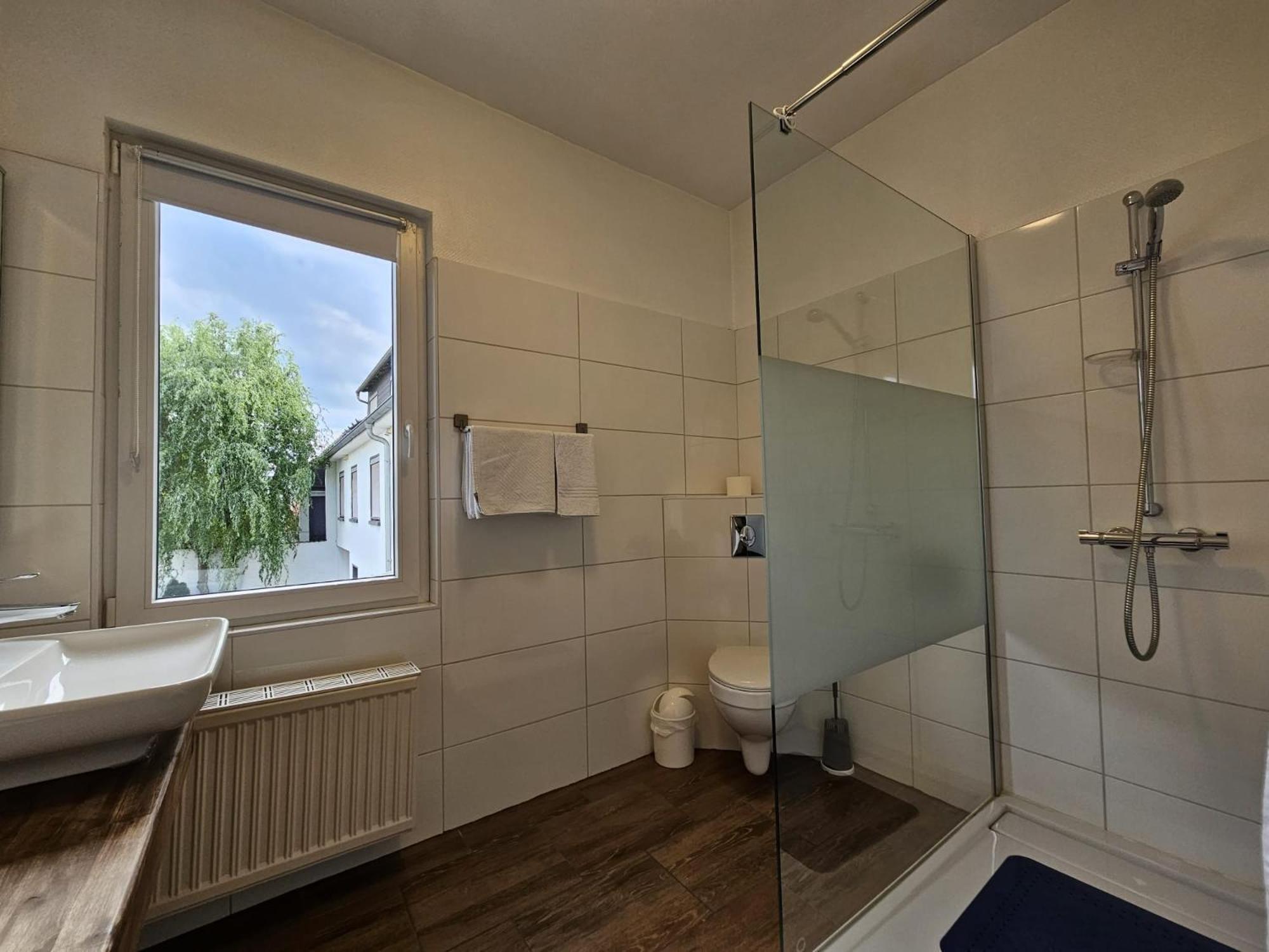 Hotel Haus Isenburg Neu-Isenburg Buitenkant foto
